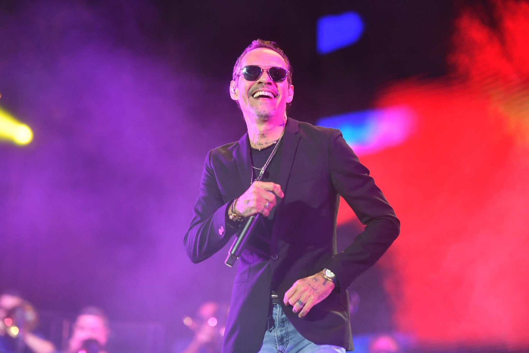 Marc Anthony pone a bailar a más de 12.000 personas en A Coruña