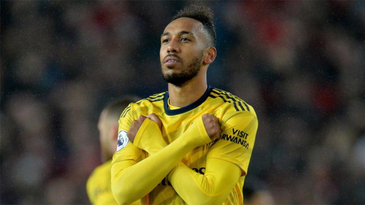 Pierre-Emerick Aubameyang, ahora delantero del Arsenal, recibió un duro 'zasca' del CEO del Borussia Dortmund