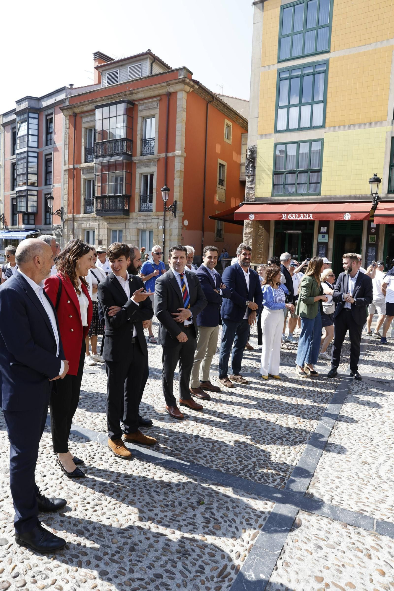 Gijón fija la colaboración entre los municipios del Camino de Santiago por mar en el norte de España (en imágenes)