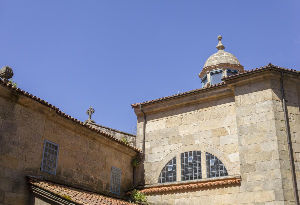 Una virgen embarazada y otras curiosidades únicas de esta iglesia de Santiago