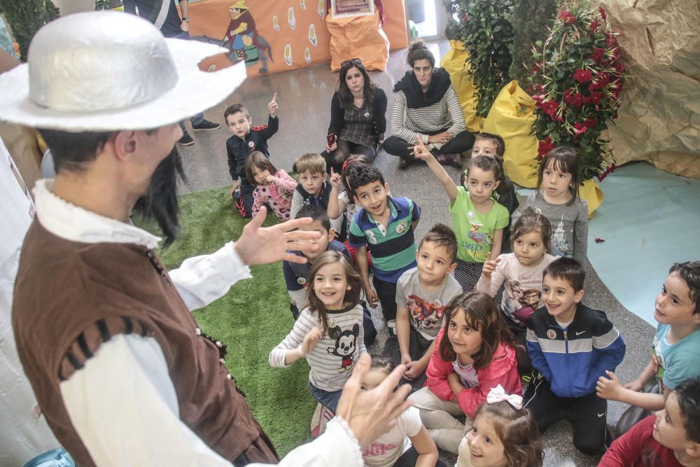 Los personajes de El Quijote pasean por el colegio de Hurchillo