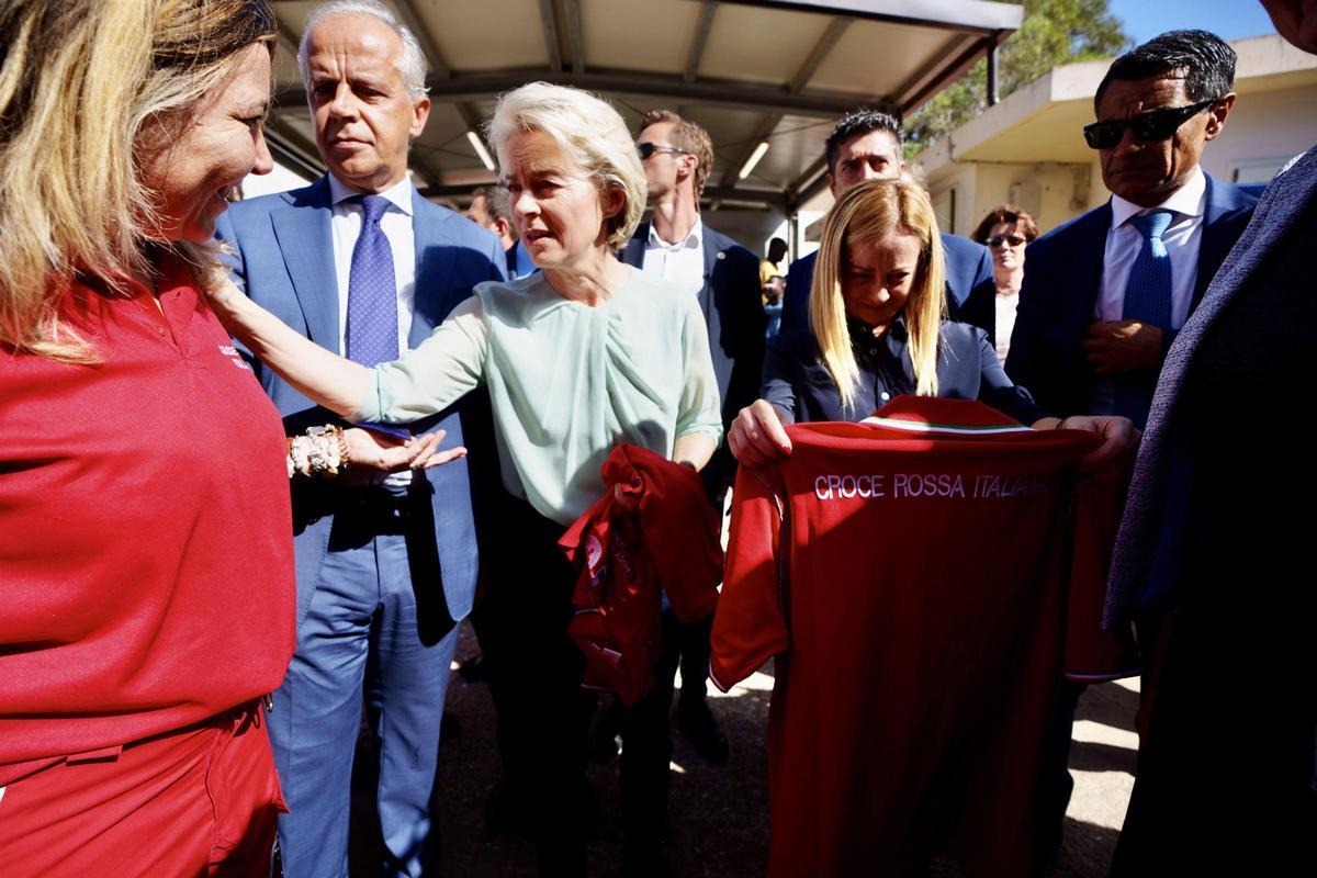 Von der Leyen visita Lampedusa invitada por Meloni