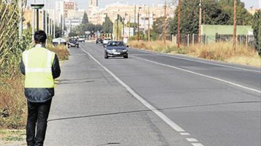 Toman las primeras medidas para ampliar la carretera del Puerto