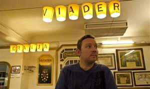 Una passejada pel Raval amb Albert Adrià.