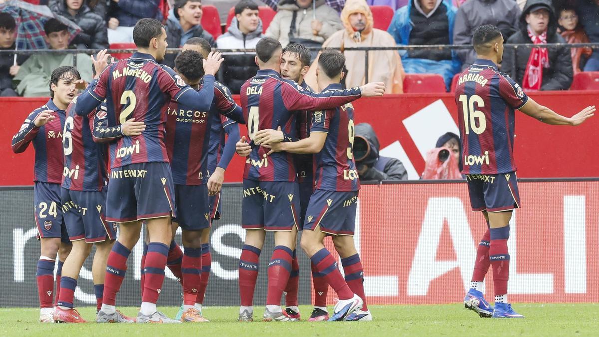 Celebración del gol granota en el Sánchez Piuzjuán.