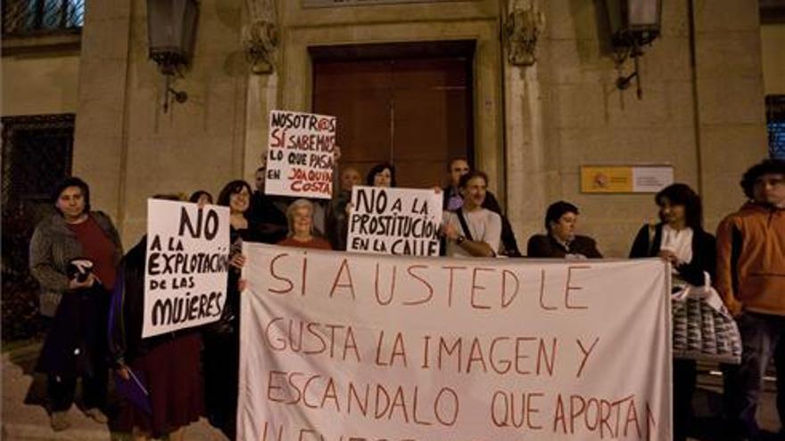 La ordenanza pacense sobre prostitución prohíbe el uso de espacios públicos para ofrecer sexo