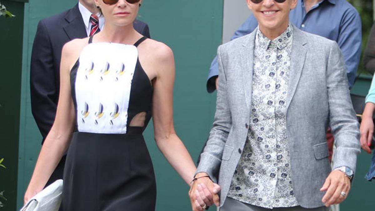 Ellen DeGeneres y Portia di Rossi en la final de Wimbledon.