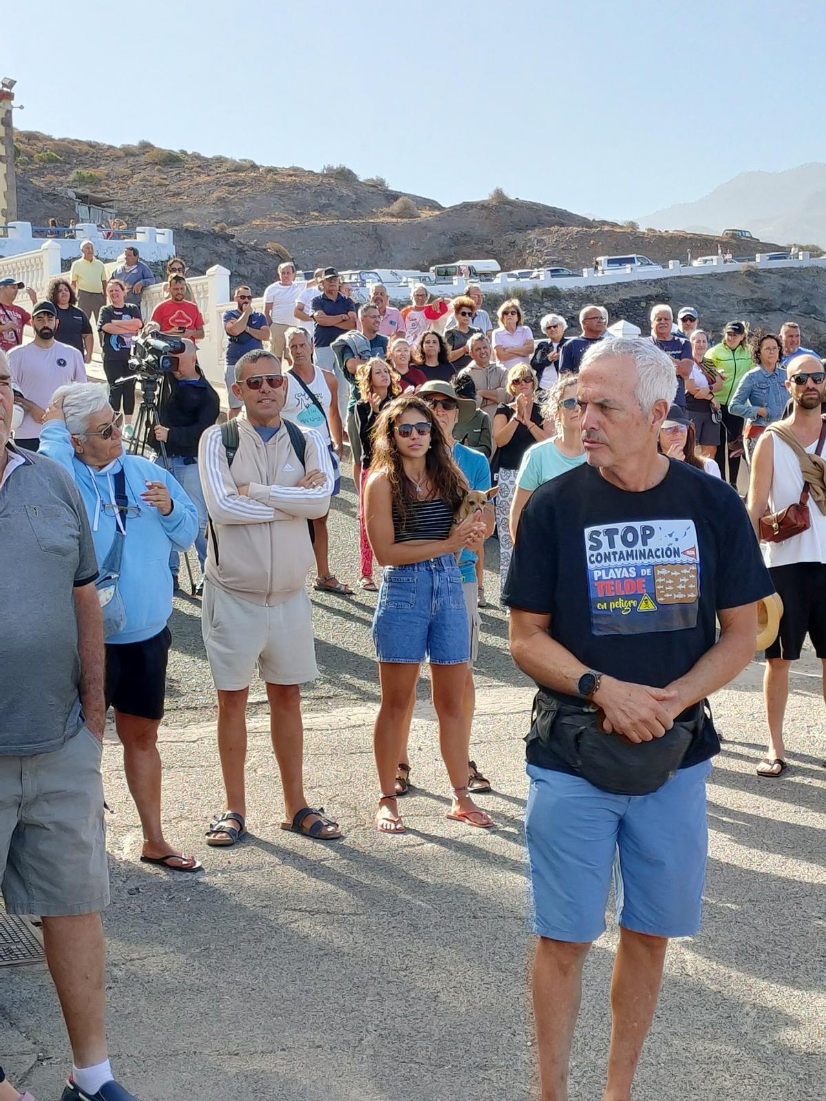 Manifestación en La Aldea de San Nicolás en contra de las jaulas marinas