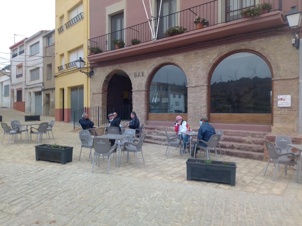 El bar Els Perxes lleva cerrado desde finales de octubre.