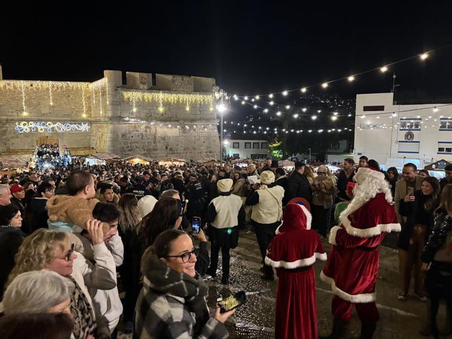Gran expectación por el espectáculo de drones que abre la Navidad en Peñíscola