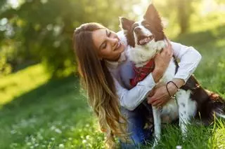 Estos son los 10 gestos que tienes con tu perro... Y que ODIA que se los hagas