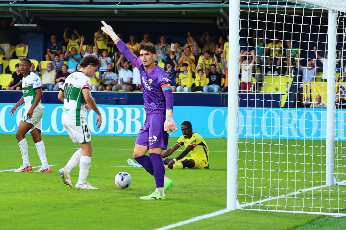 Dituro celebra una de sus paradas ante el Villarreal