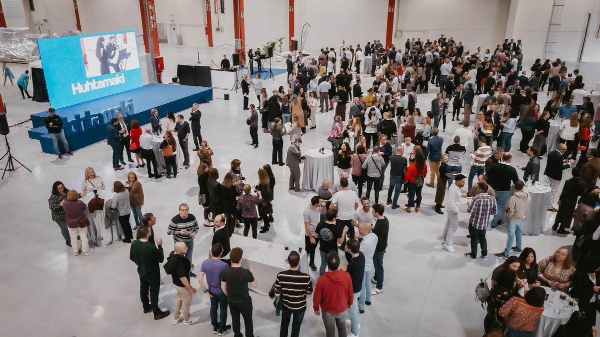 Ambiente de la inauguración de las nuevas instalaciones de Huhtamaki