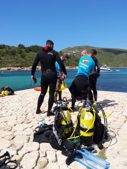 Tareas de limpieza en Cabrera