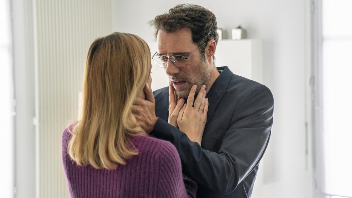 Al público francés le sorprendió ver llorar al actor cómico Nicolas Bedos.