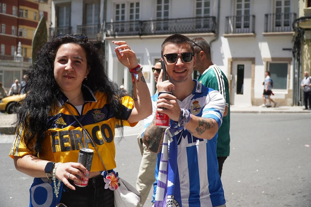 Así fue el ambiente en la calle San Juan y por toda A Coruña antes del Deportivo-Las Palmas