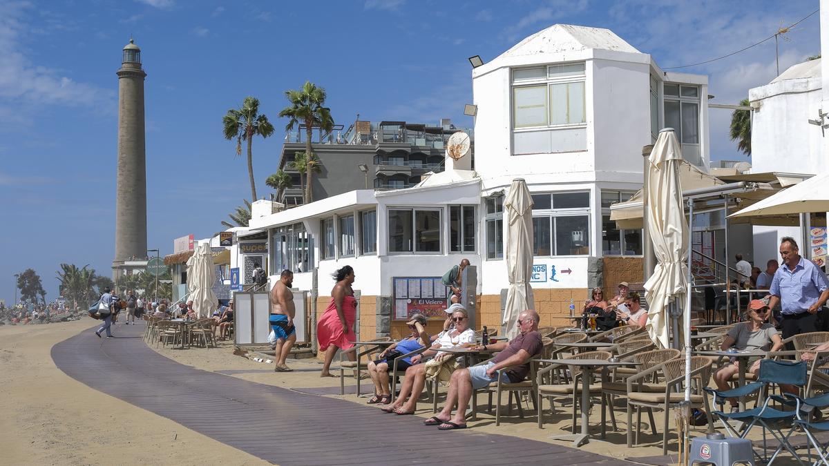Regreso de las terrazas a la arena de Maspalomas