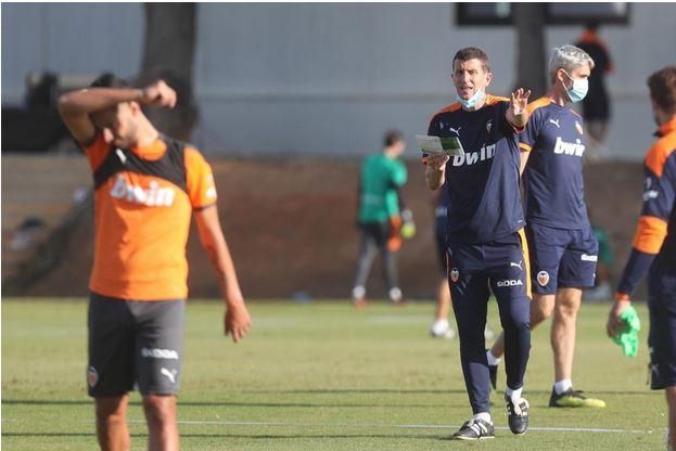 Entrenamiento del Valencia CF en festivo