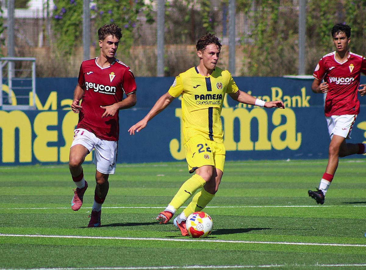 Álvaro Alcaide Valls, juvenil del Villarreal CF natural de Burriana.