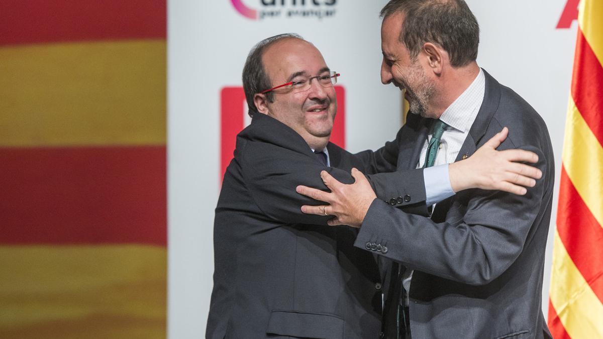 Miquel Iceta y Ramon Espadaler, en un acto de campaña del PSC en L'Hospitalet de Llobregat.