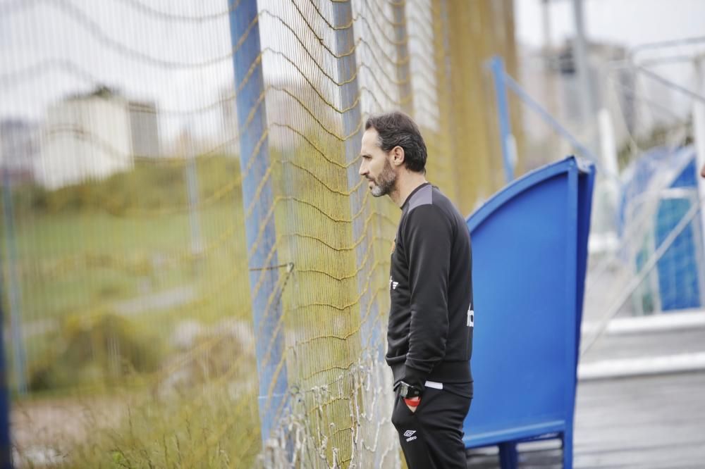 El Real Mallorca entrena en la ciudad deportiva del Alavés