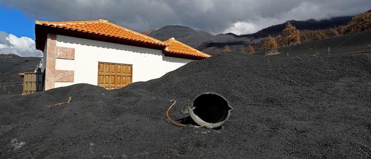 Un món de cendra a La Palma dos mesos després del volcà