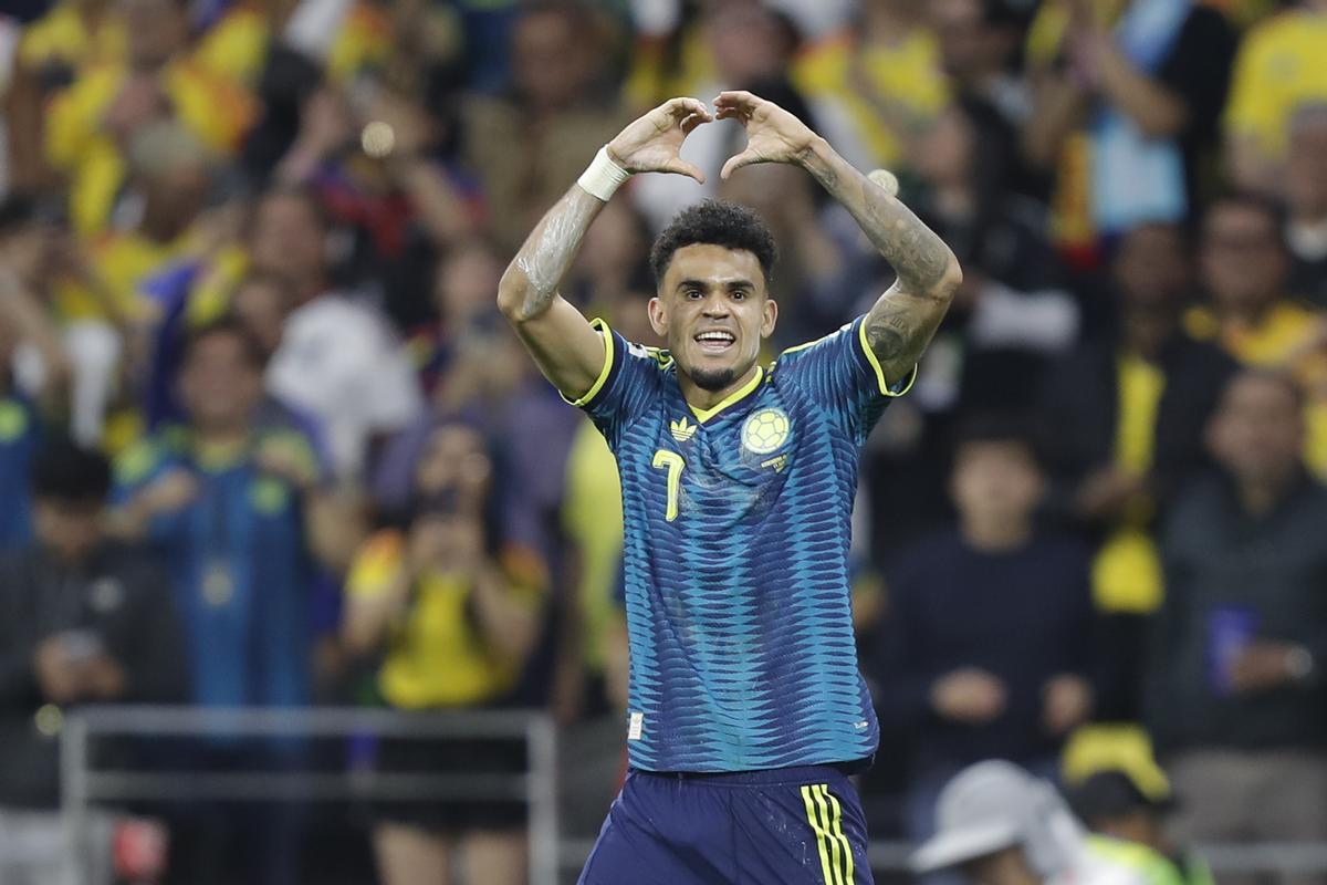 Luis Díaz, goleador y asistente ante Uzbekistán