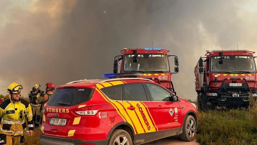 Firefighters control a fire in Vilafranca after a lightning strike