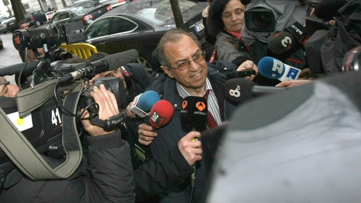 Martín Rodríguez Sol entra en la Fiscalía General del Estado para presentar la dimisión.