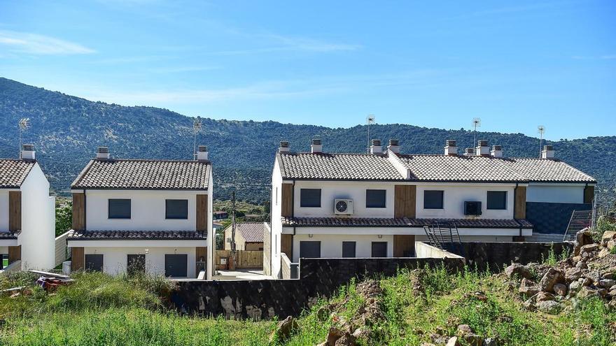 Fotogalería | El tirón de la vivienda nueva en Oliva de Plasencia