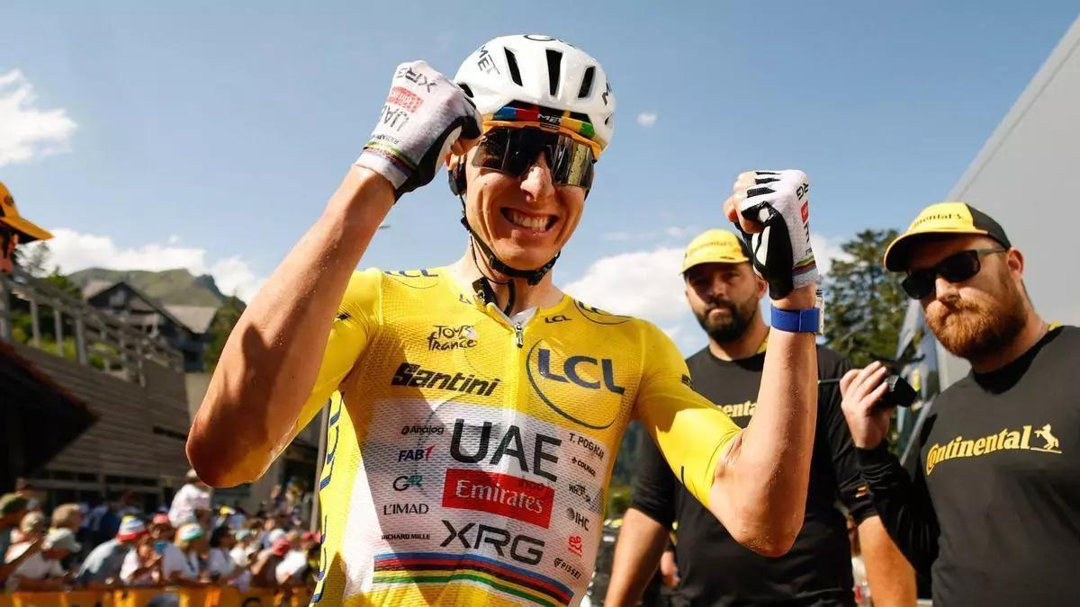 Pogacar, favorito para llevarse la Vuelta, durante un entrenamiento en el Velódromo Luis Puig de València este año