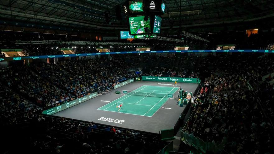 Espectacular imagen del Martín Carpena durante la disputa del partido Canadá-Australia en el que se decidió el campeón de la «Ensaladera».