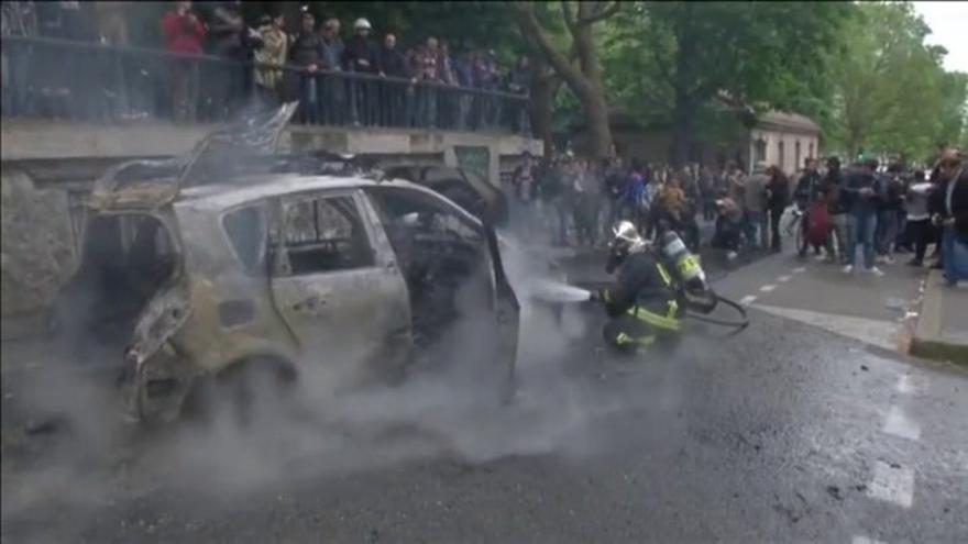 Las fuerzas antidisturbios se unen a las manifestaciones en Francia