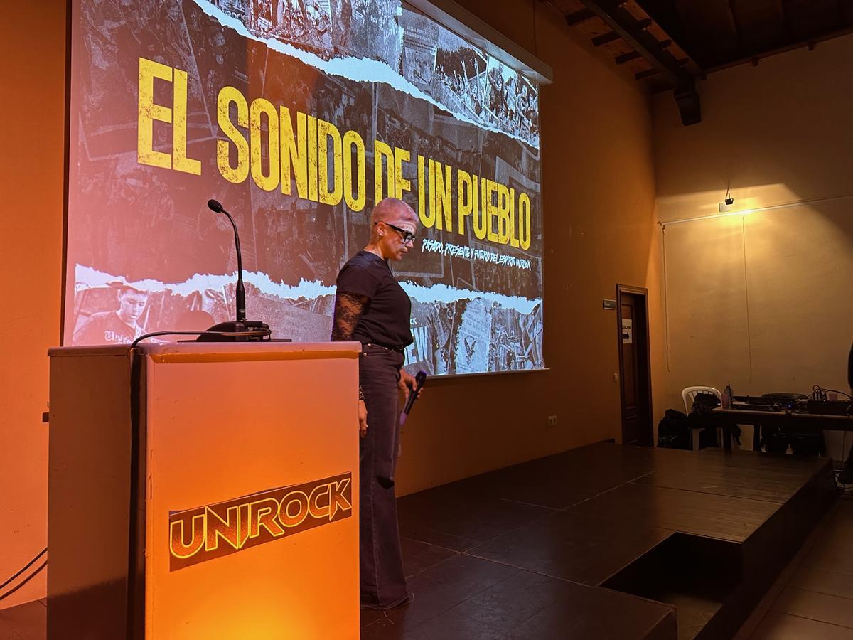 EN IMÁGENES: La presentación del documental que habla desde lo íntimo del Festival Unirock de Puerto de Vega EN IMÁGENES: La presentación del documental que habla desde lo íntimo del Festival Unirock de Puerto de Vega