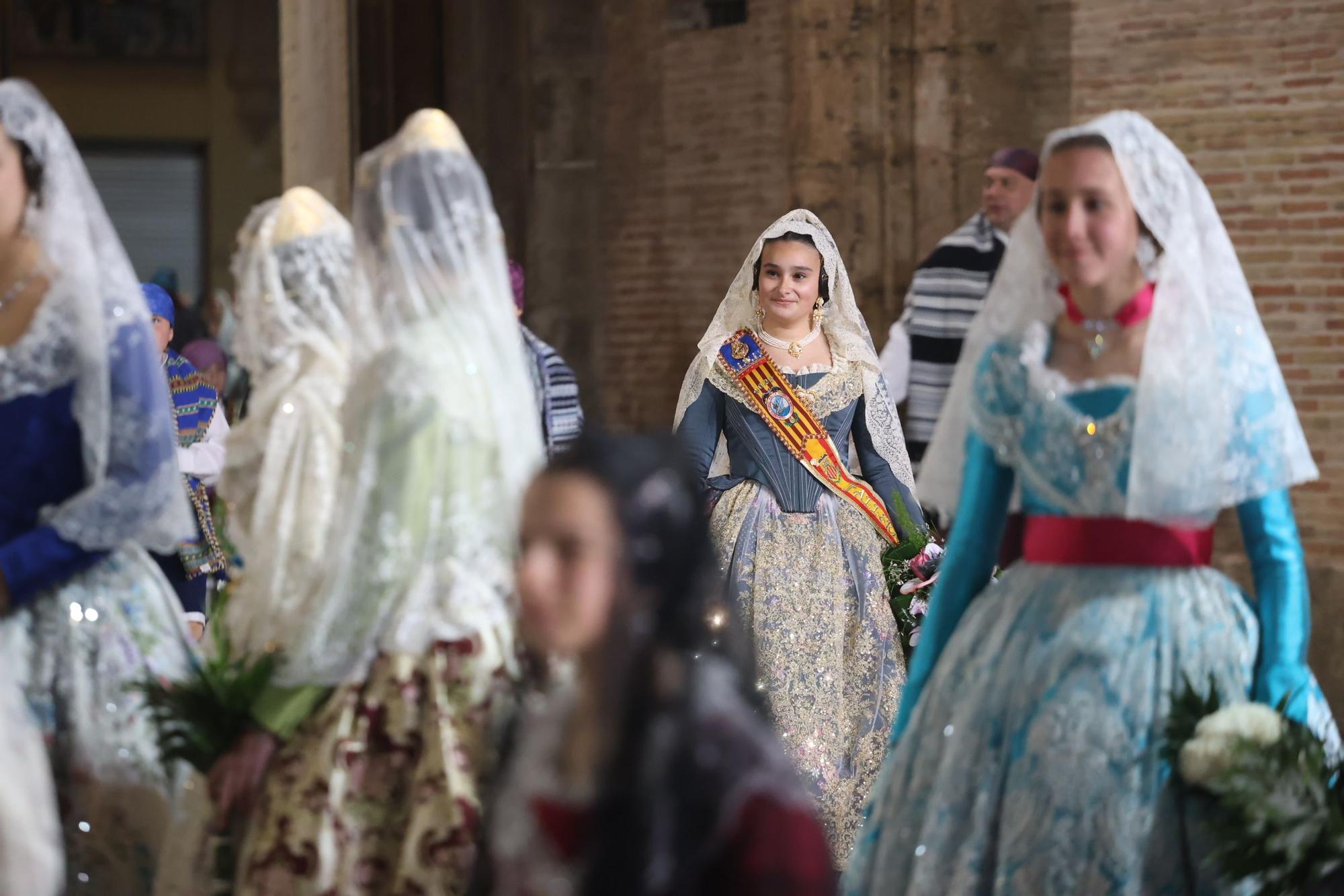 Las falleras mayores de las comisiones en la Ofrenda del 18 de Marzo (y II)