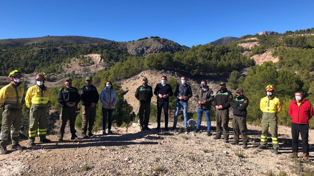 El consejero en su visita al Centro Forestal de Caravaca