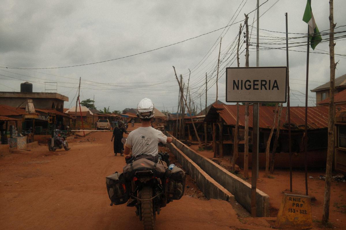 La travesía por África Occidental fue un cóctel de emociones: hospitalidad inigualable, mecánica improvisada y caminos que más que caminos eran trincheras abiertas