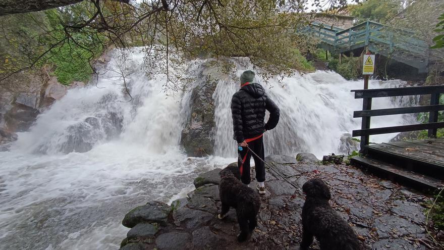 Ruta por el espectacular torrente de A Feixa