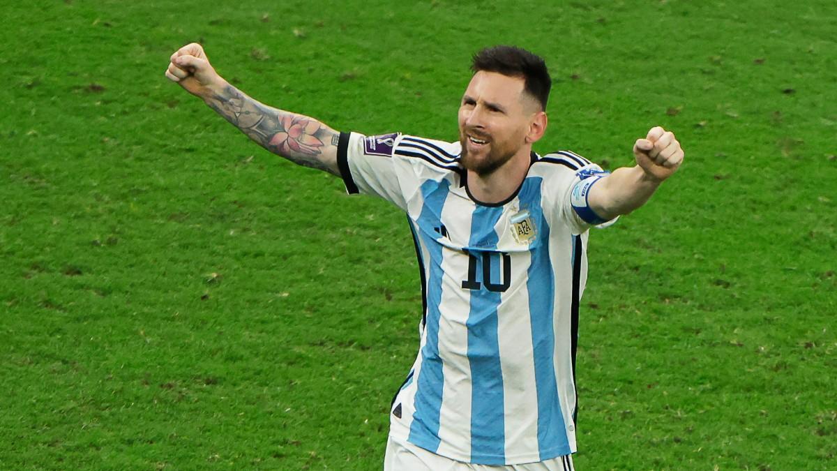 La increíble reacción de Leo Messi al ver la nueva camiseta de la Selección  Argentina