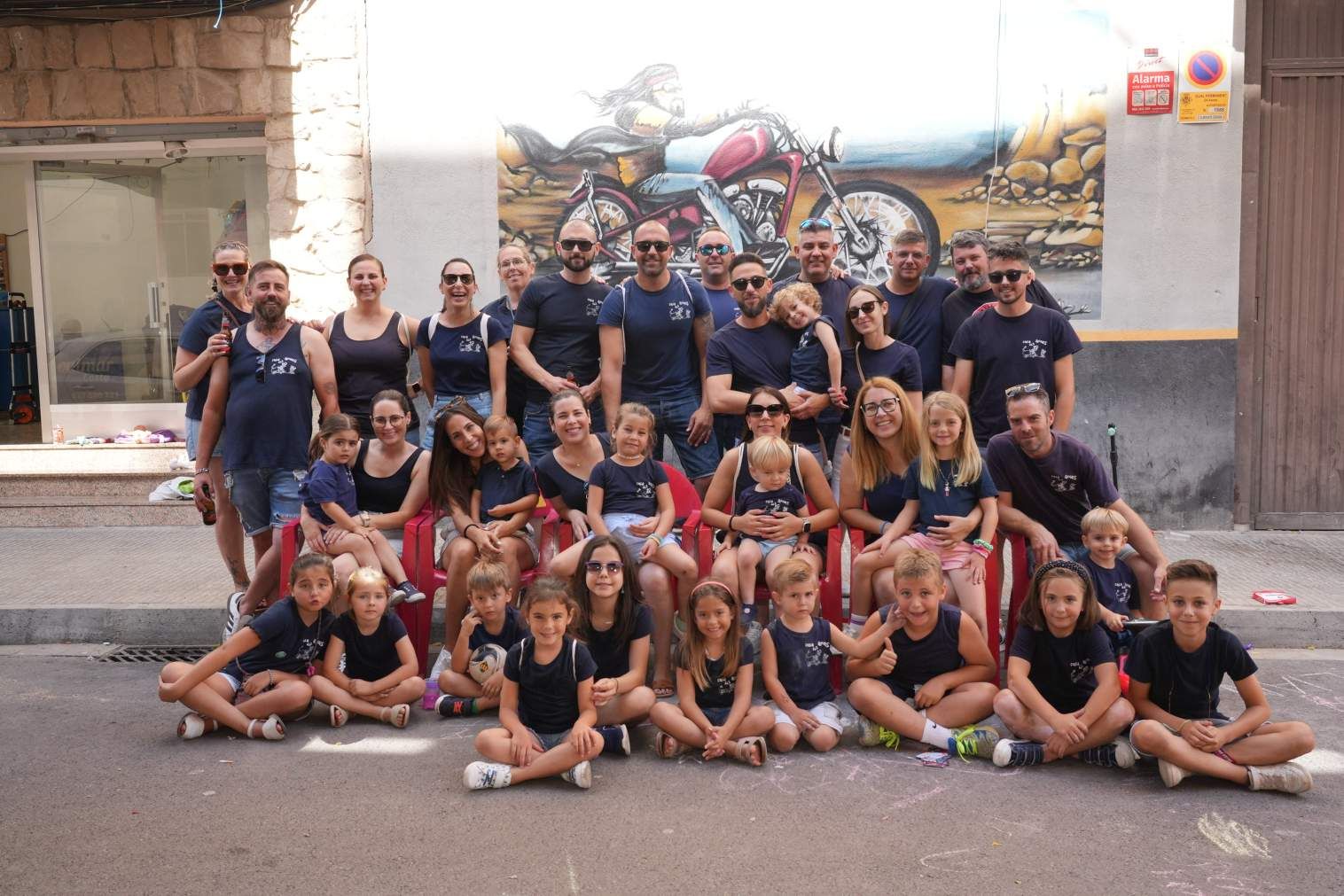 El Grau da inicio a las fiestas de Sant Pere con pólvora, bous y música