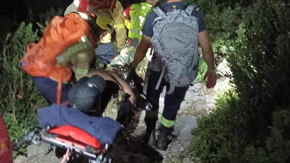 La perona ha estat rescatada per quatre dotacions de Bombers i GRAE