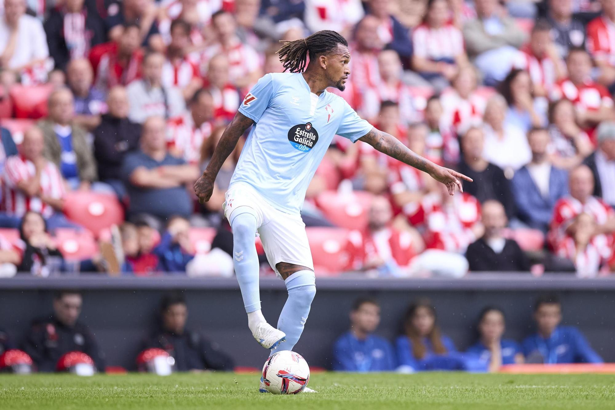 Jailson Marques Siqueira of RC Celta de Vigo in action during the LaLiga EA Sports match between Athletic Club and RC Celta de Vigo at San Mames on September 22, 2024, in Bilbao, Spain. AFP7 22/09/2024 ONLY FOR USE IN SPAIN / Ricardo Larreina / AFP7 / Europa Press;2024;SPAIN;Soccer;Sport;ZSOCCER;ZSPORT;Athletic Club de Bilbao v RC Celta de Vigo- La Liga EA Sports;