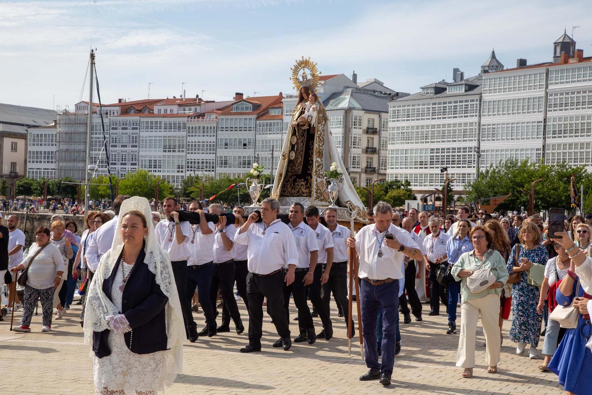 Los marineros de A Coruña celebran la festividad de la Virgen del Carmen