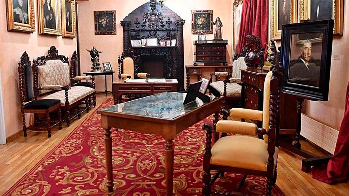 Unha das salas da Real Academia Galega (A Coruña).