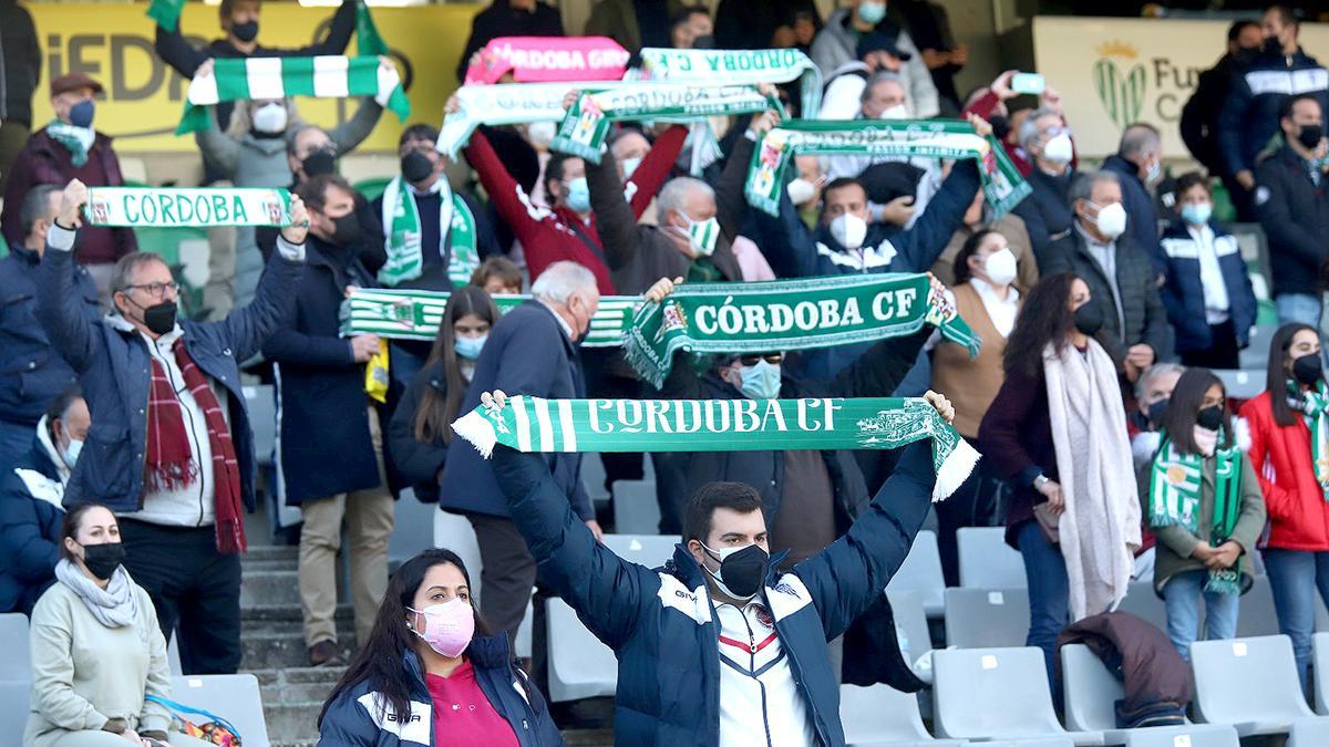 Córdoba CF - Vélez CF: Las imágenes de la afición en el Arcángel