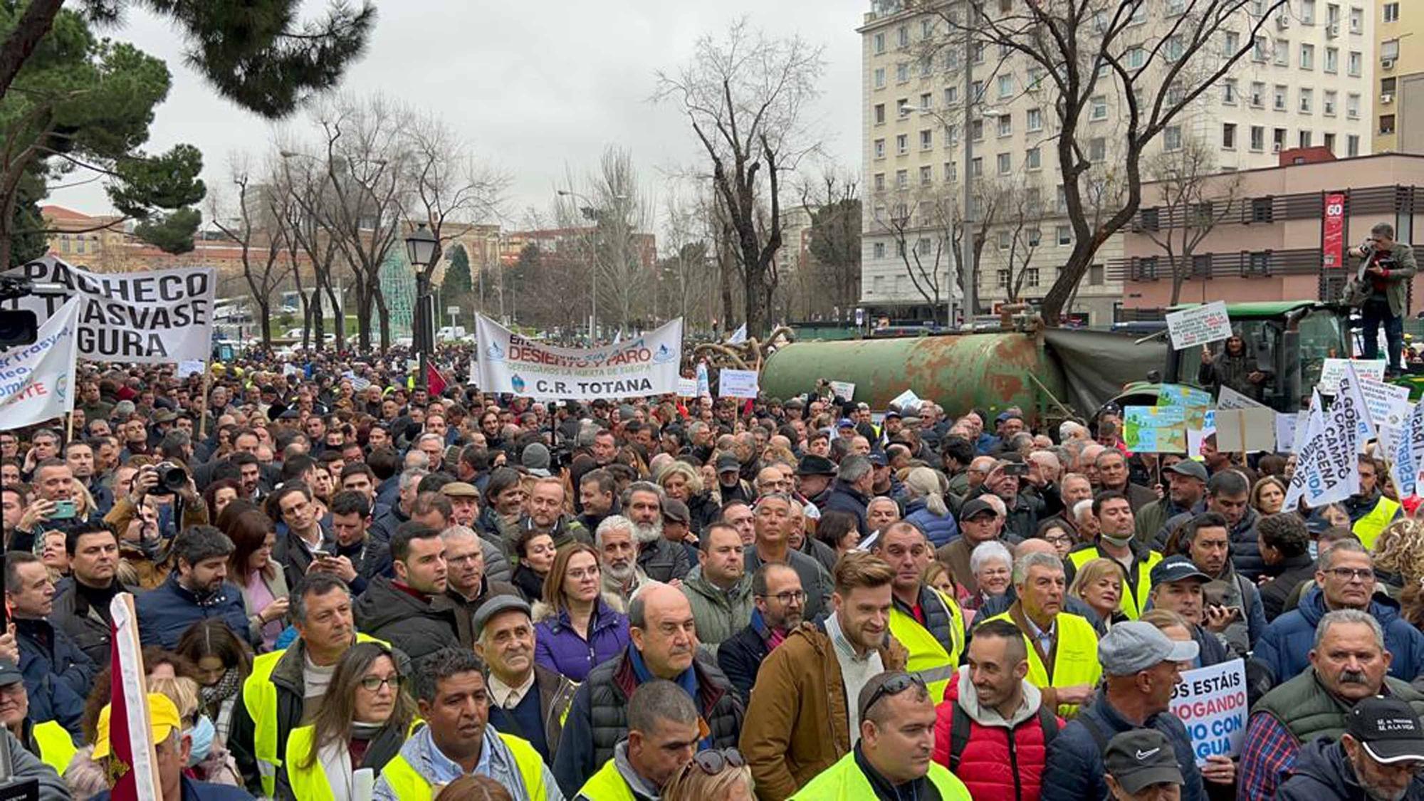 Manifestación en Madrid  exigir la retirada inmediata del recorte del Tajo-Segura