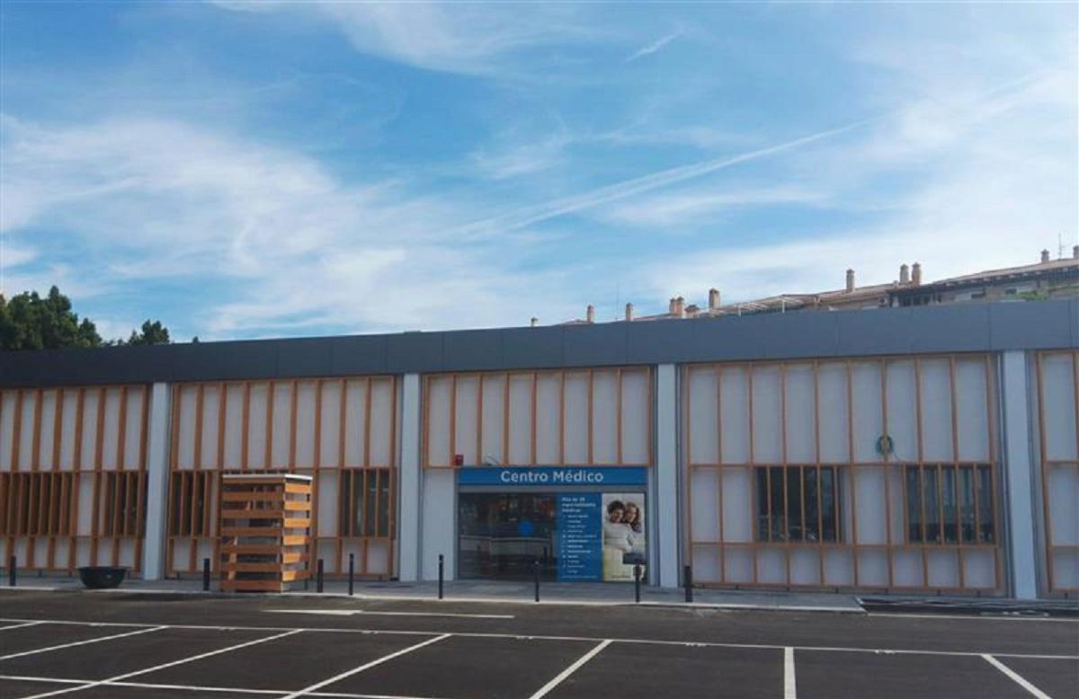 Imagen externa del centro médico de Sanitas en Málaga.