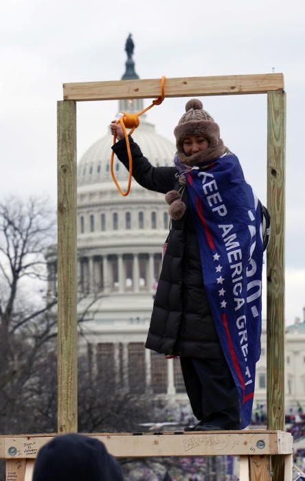 Una torba de seguidors de Trump assalta el Capitol