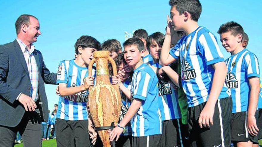 El Hércules, campeón el año pasado, intentará revalidar el título en 2013.