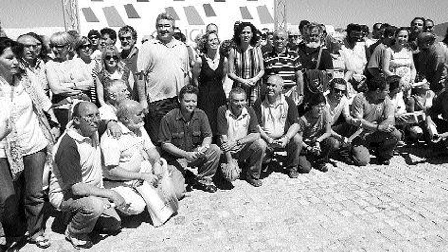 Los participantes se reunieron ayer en el Museo do Mar de Vigo junto con la conselleira de Cultura, Ánxela Bugallo. / ricardo grobas